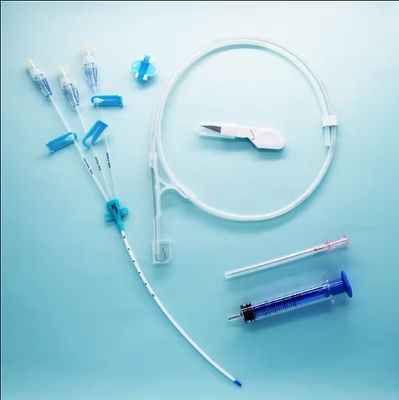 中心静脈カテーテル 薬剤投与と中心静脈圧力のモニタリングのためのトリプルルーメン医療CVCキット
